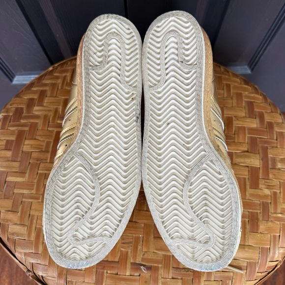 ADIDAS ORIGINALS SUPERSTAR 80S METAL "GOLD"
GOLD MET./GOLDMET./OFFWHITE Size 6.5 - Picture 15 of 15